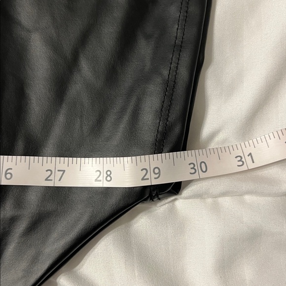 Fashion Nova NWT More To The Story Faux Leather Dress Size 1X Black Curvy - Picture 6 of 11